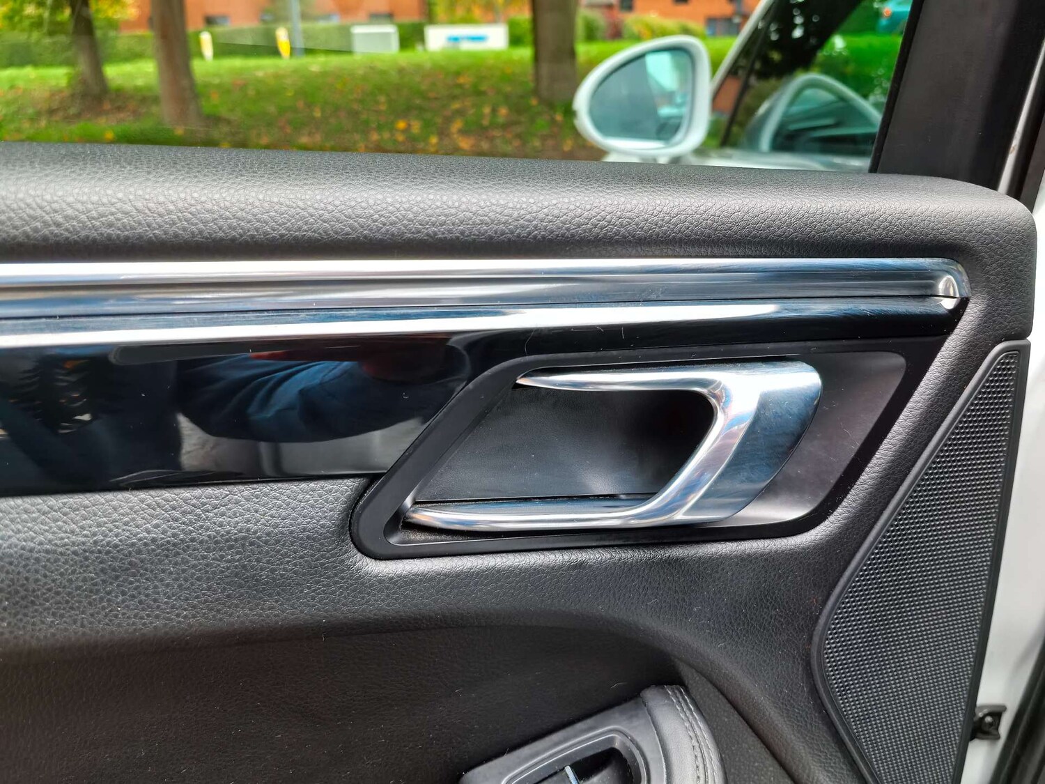 Used Porsche Macan 2015 for sale - 76602126: Photo 97