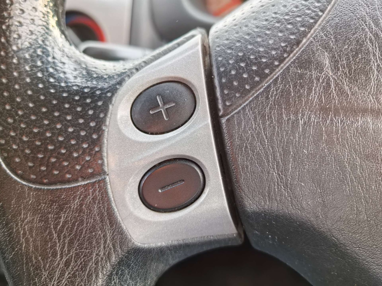 Used Daihatsu Sirion 2002 for sale - 76693607: Photo 19