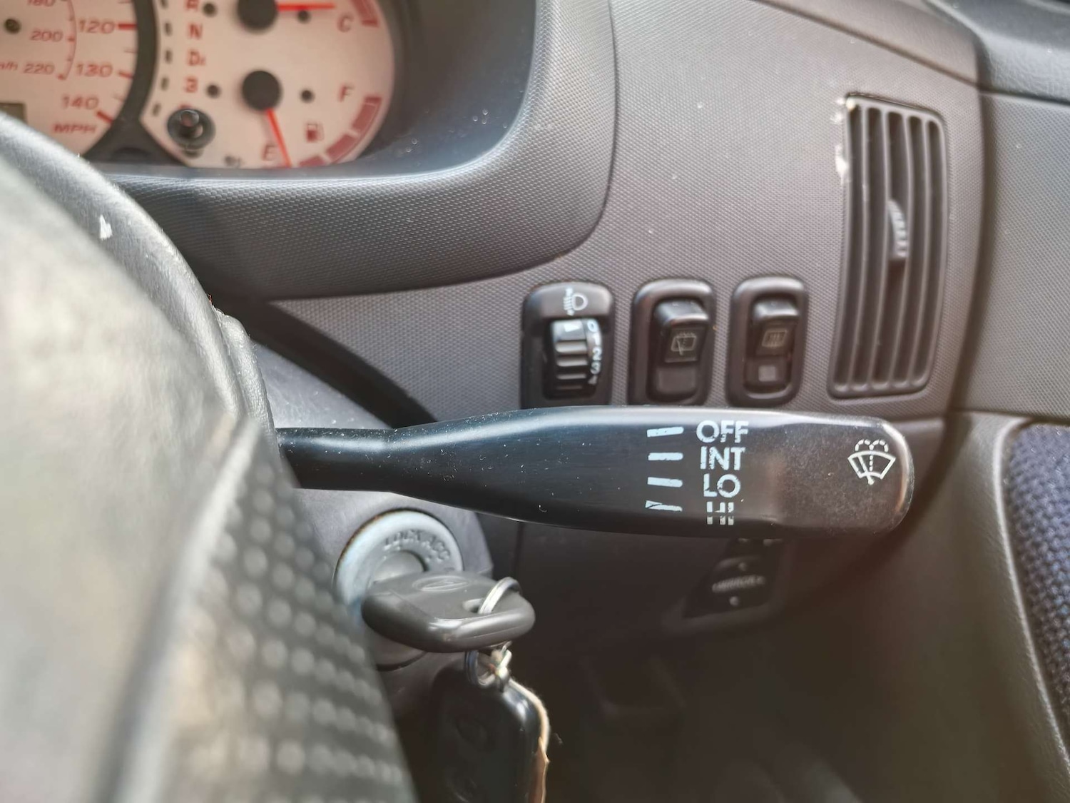 Used Daihatsu Sirion 2002 for sale - 76693607: Photo 23