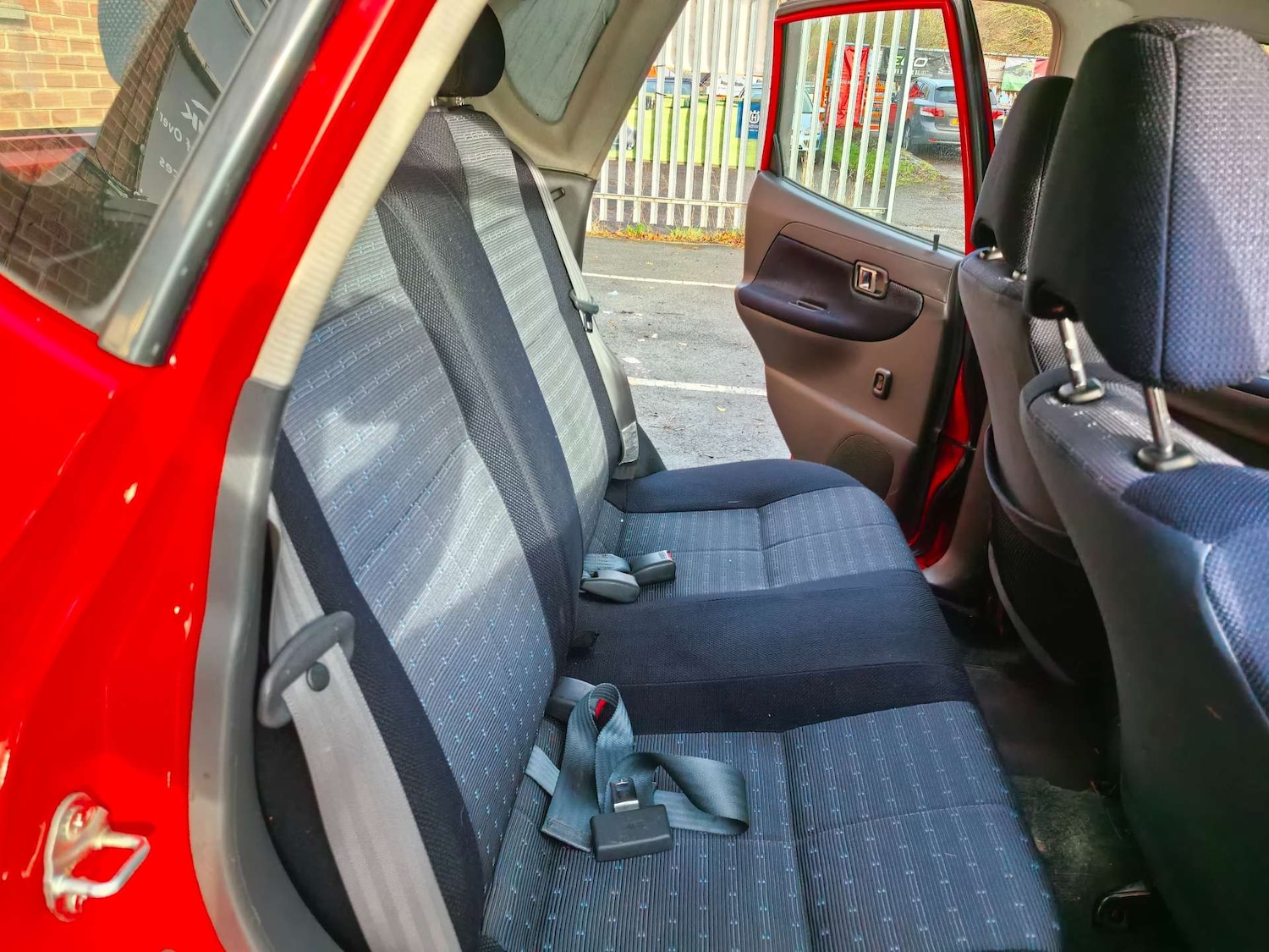 Used Daihatsu Sirion 2002 for sale - 76693607: Photo 25