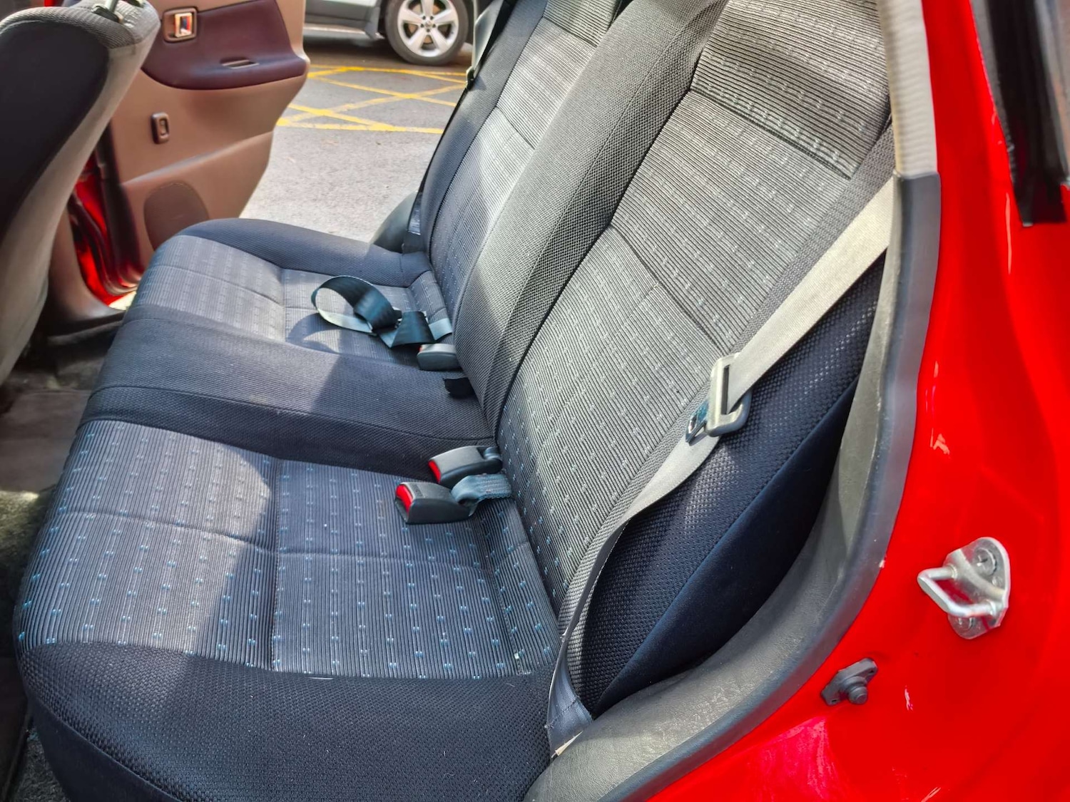 Used Daihatsu Sirion 2002 for sale - 76693607: Photo 26