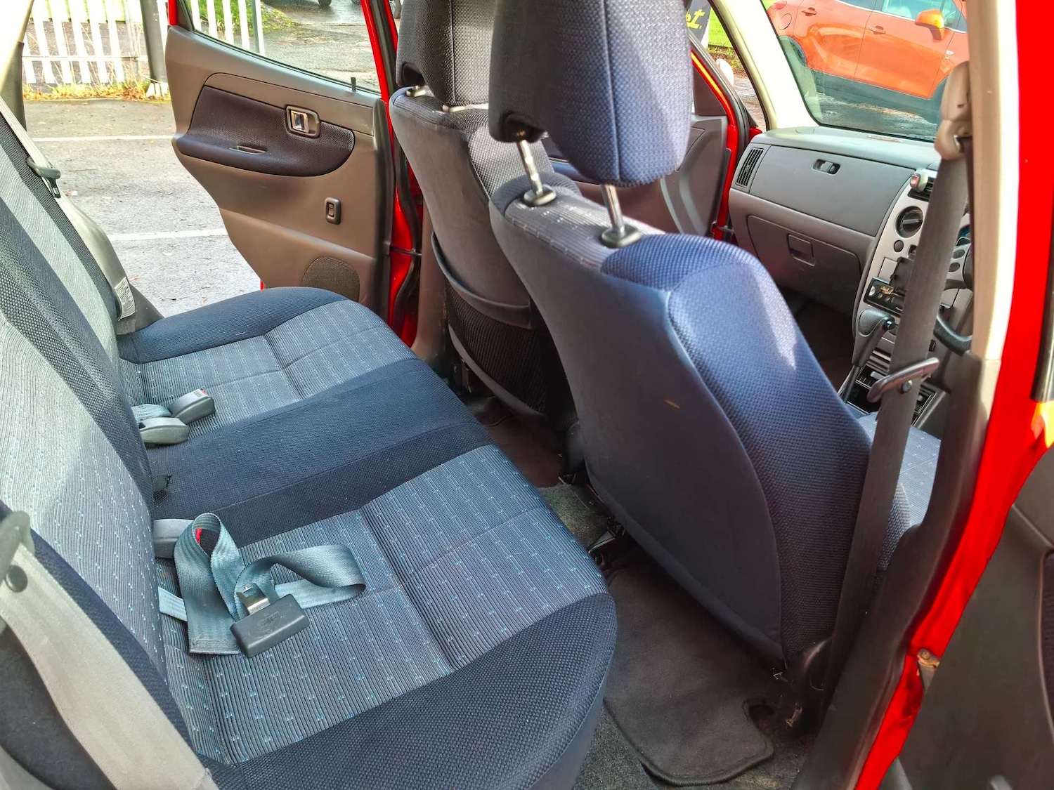 Used Daihatsu Sirion 2002 for sale - 76693607: Photo 32