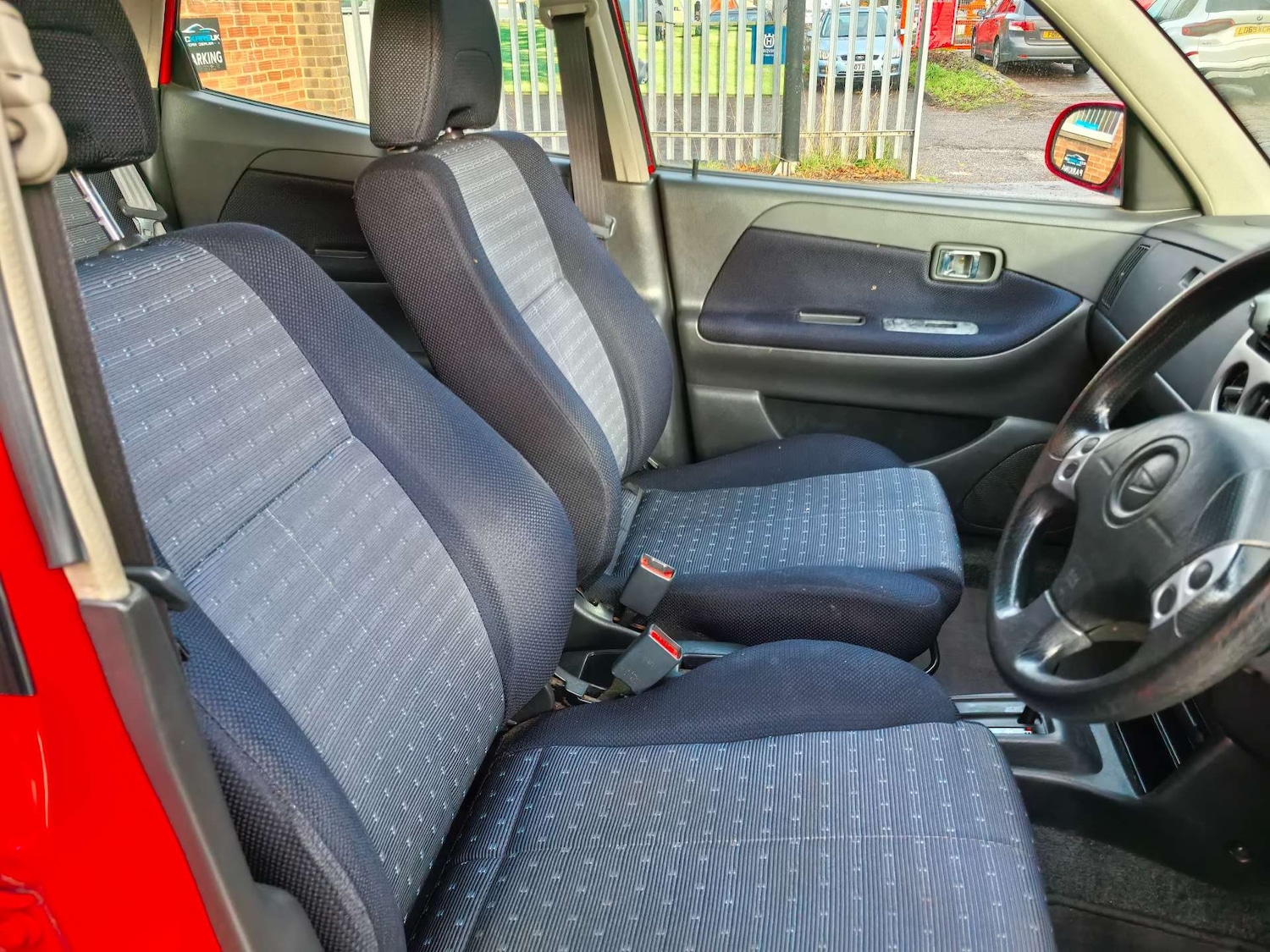 Used Daihatsu Sirion 2002 for sale - 76693607: Photo 67