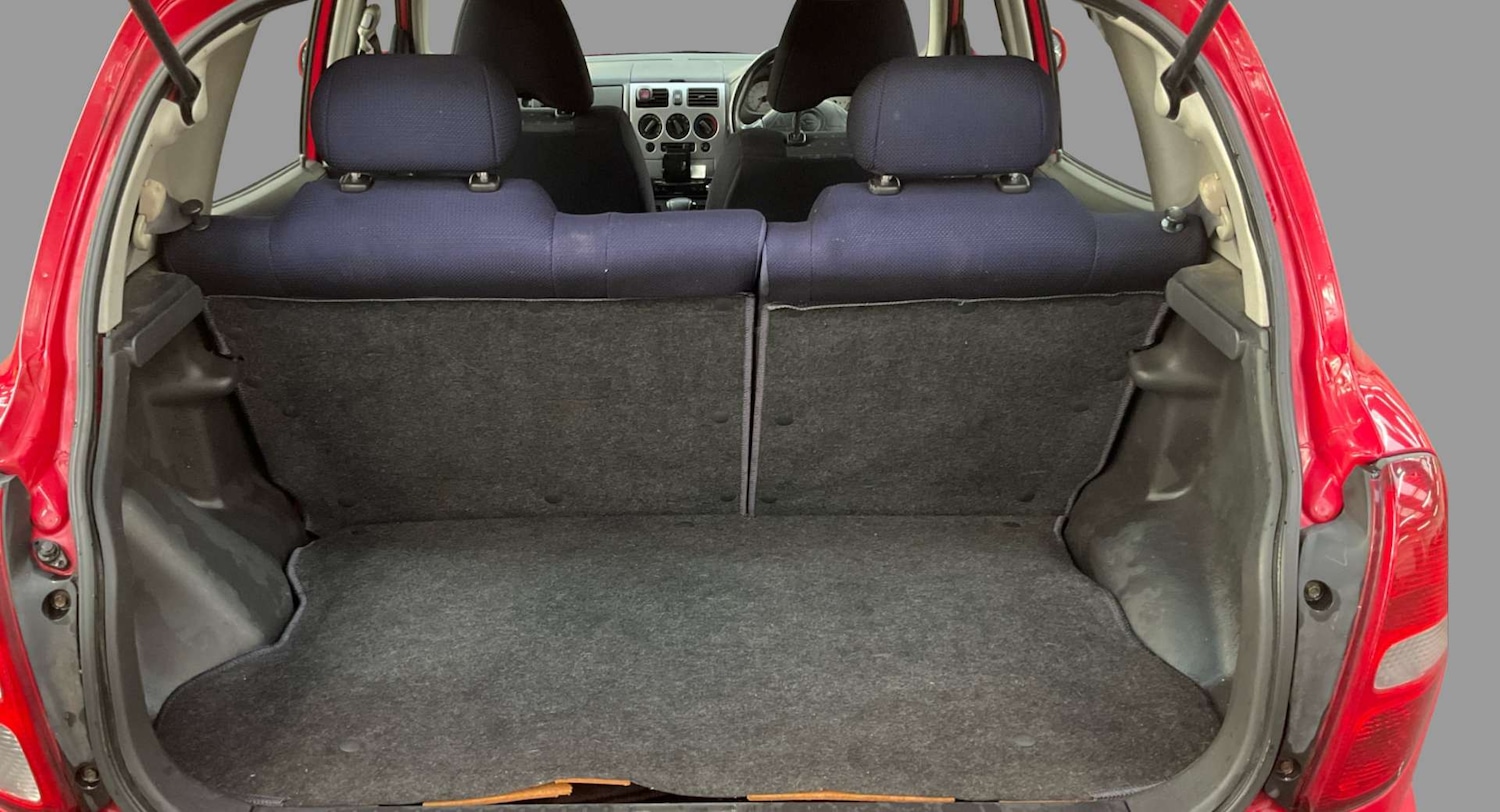 Used Daihatsu Sirion 2002 for sale - 76693607: Photo 7