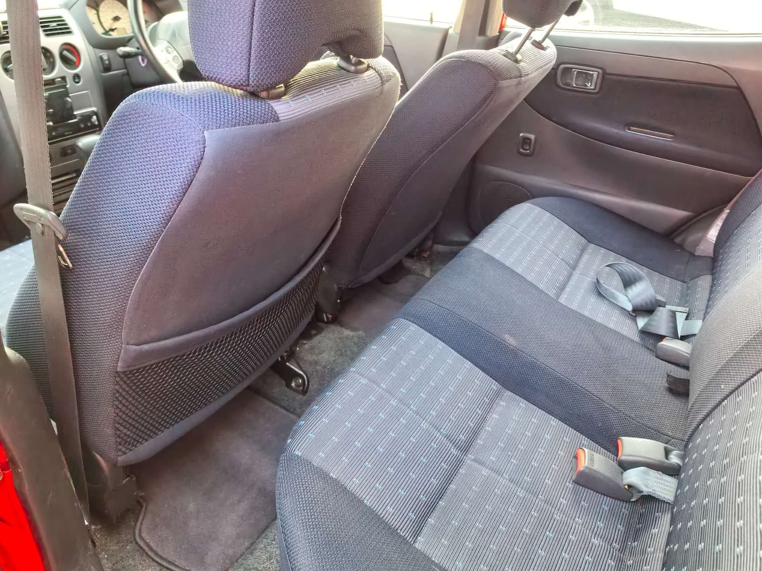 Used Daihatsu Sirion 2002 for sale - 76693607: Photo 72