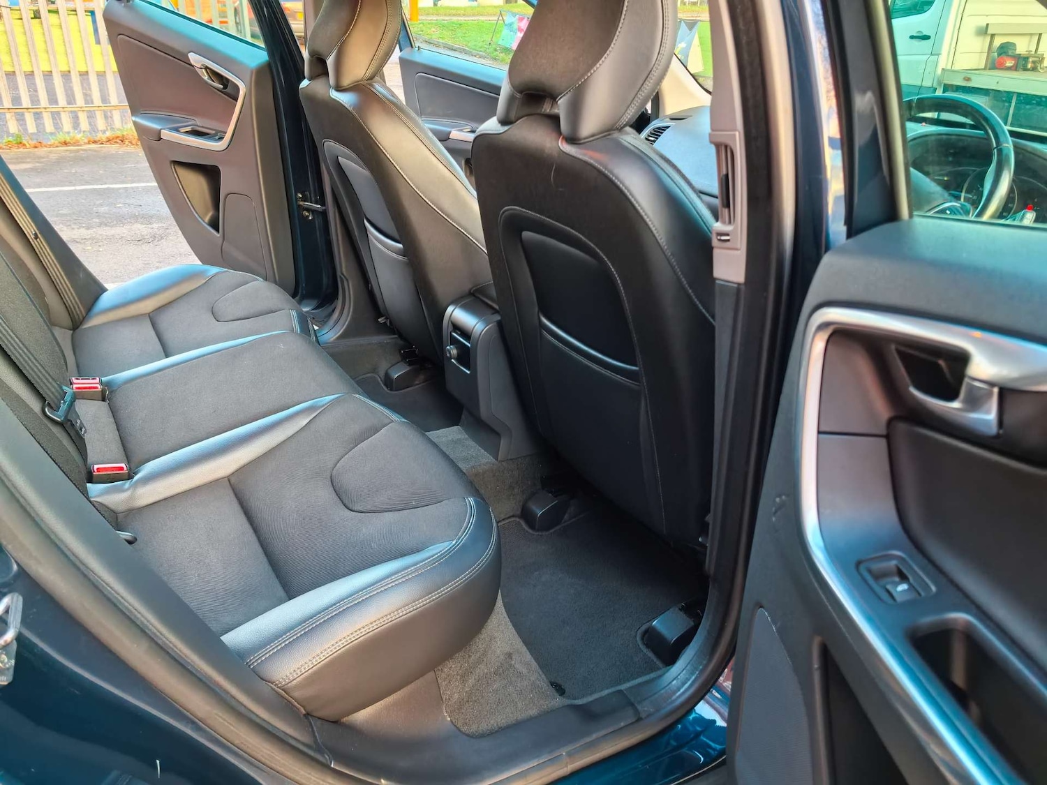 Used Volvo XC60 2015 for sale - 76855488: Photo 13