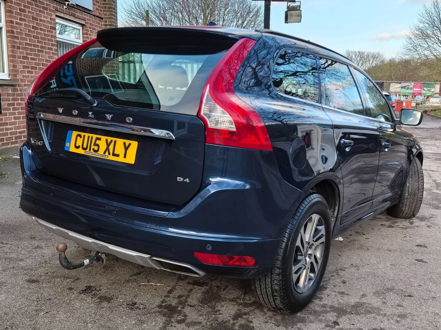 Used Volvo XC60 2015 for sale - 76855488: Photo 3