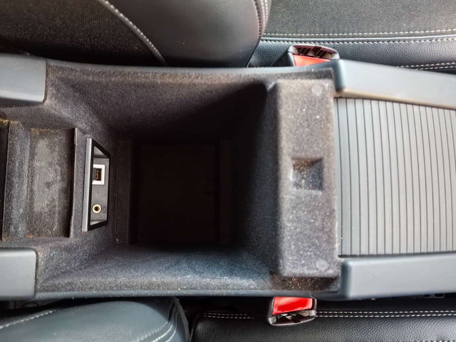 Used Volvo XC60 2015 for sale - 76855488: Photo 31