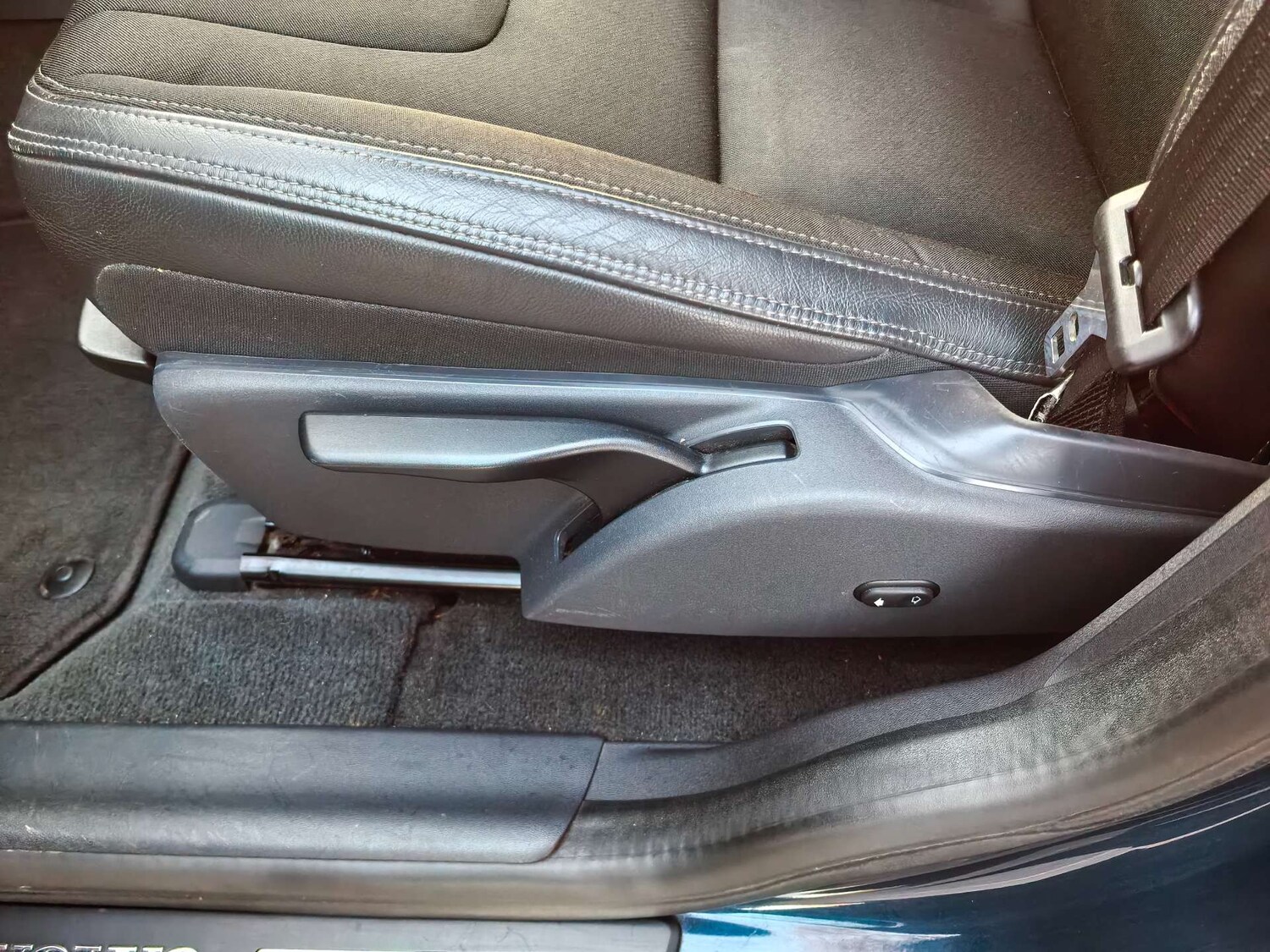 Used Volvo XC60 2015 for sale - 76855488: Photo 33