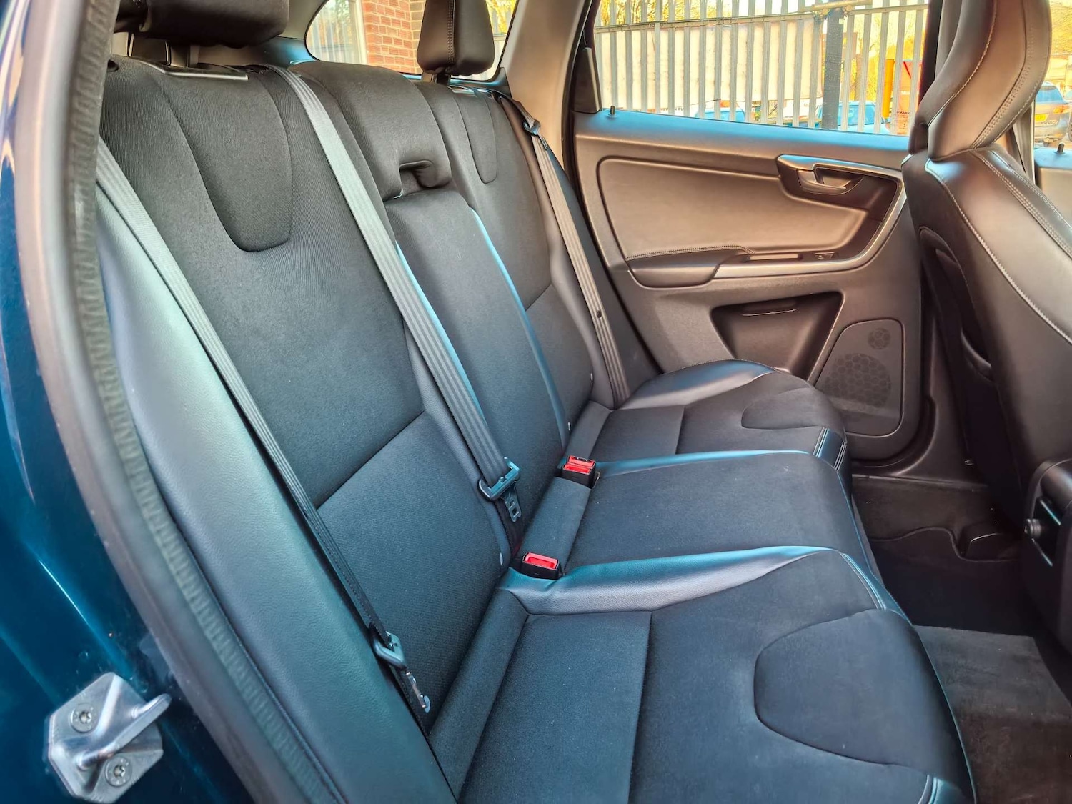 Used Volvo XC60 2015 for sale - 76855488: Photo 35