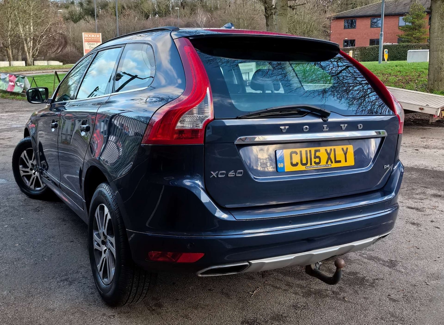 Used Volvo XC60 2015 for sale - 76855488: Photo 4