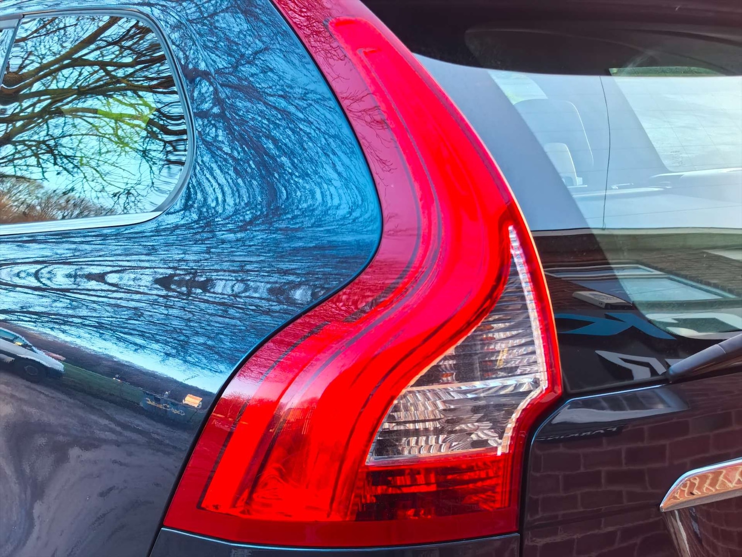 Used Volvo XC60 2015 for sale - 76855488: Photo 41