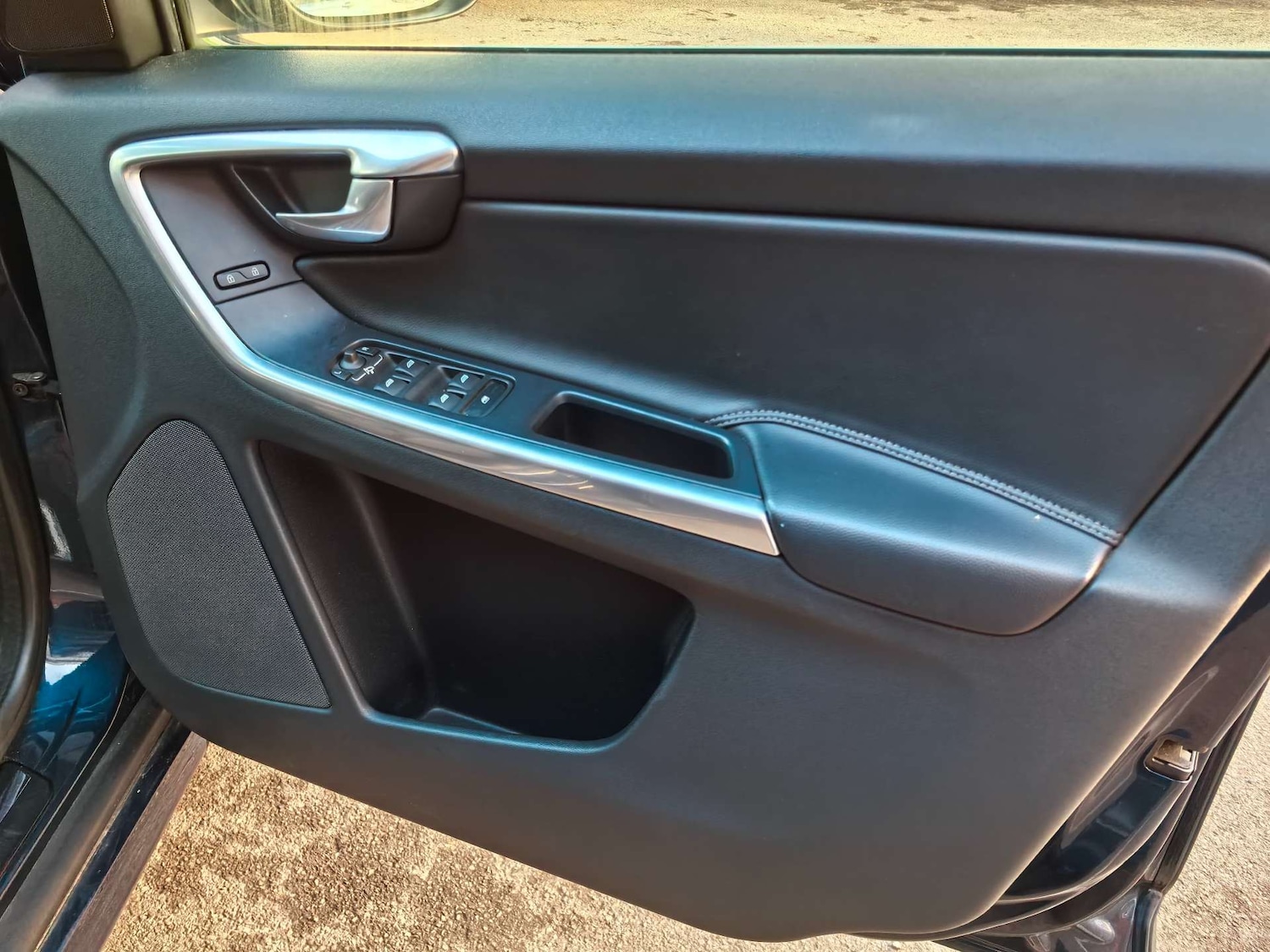 Used Volvo XC60 2015 for sale - 76855488: Photo 56