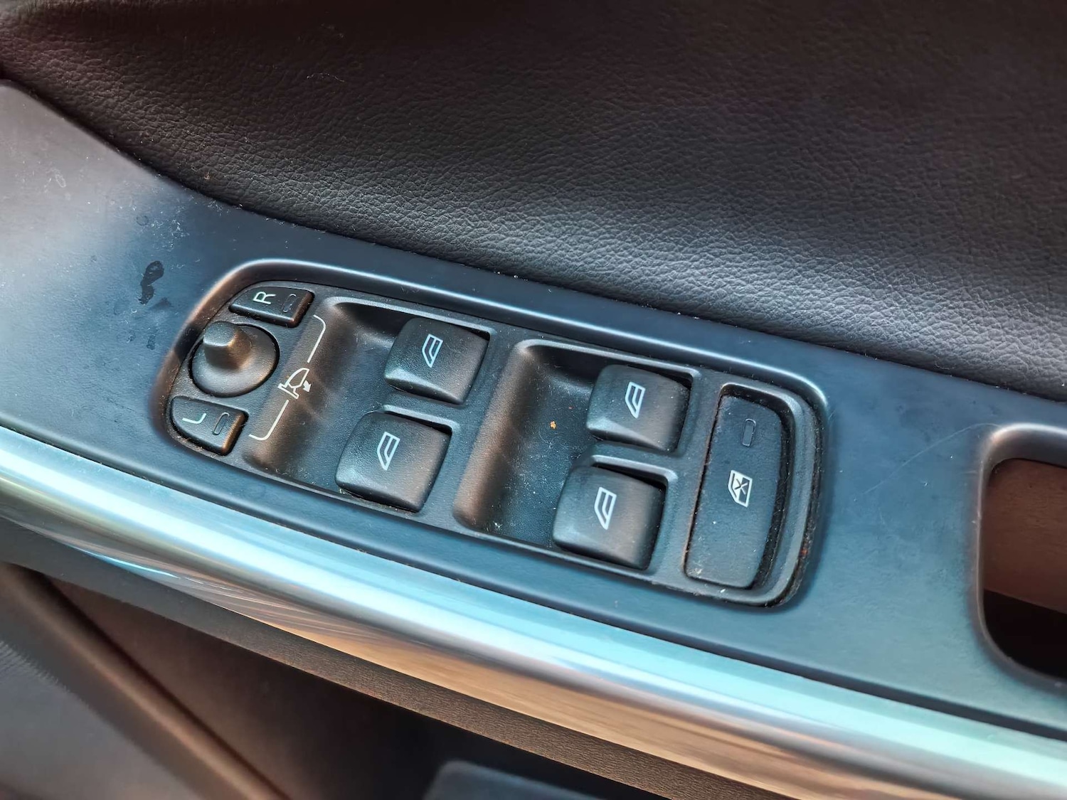 Used Volvo XC60 2015 for sale - 76855488: Photo 57