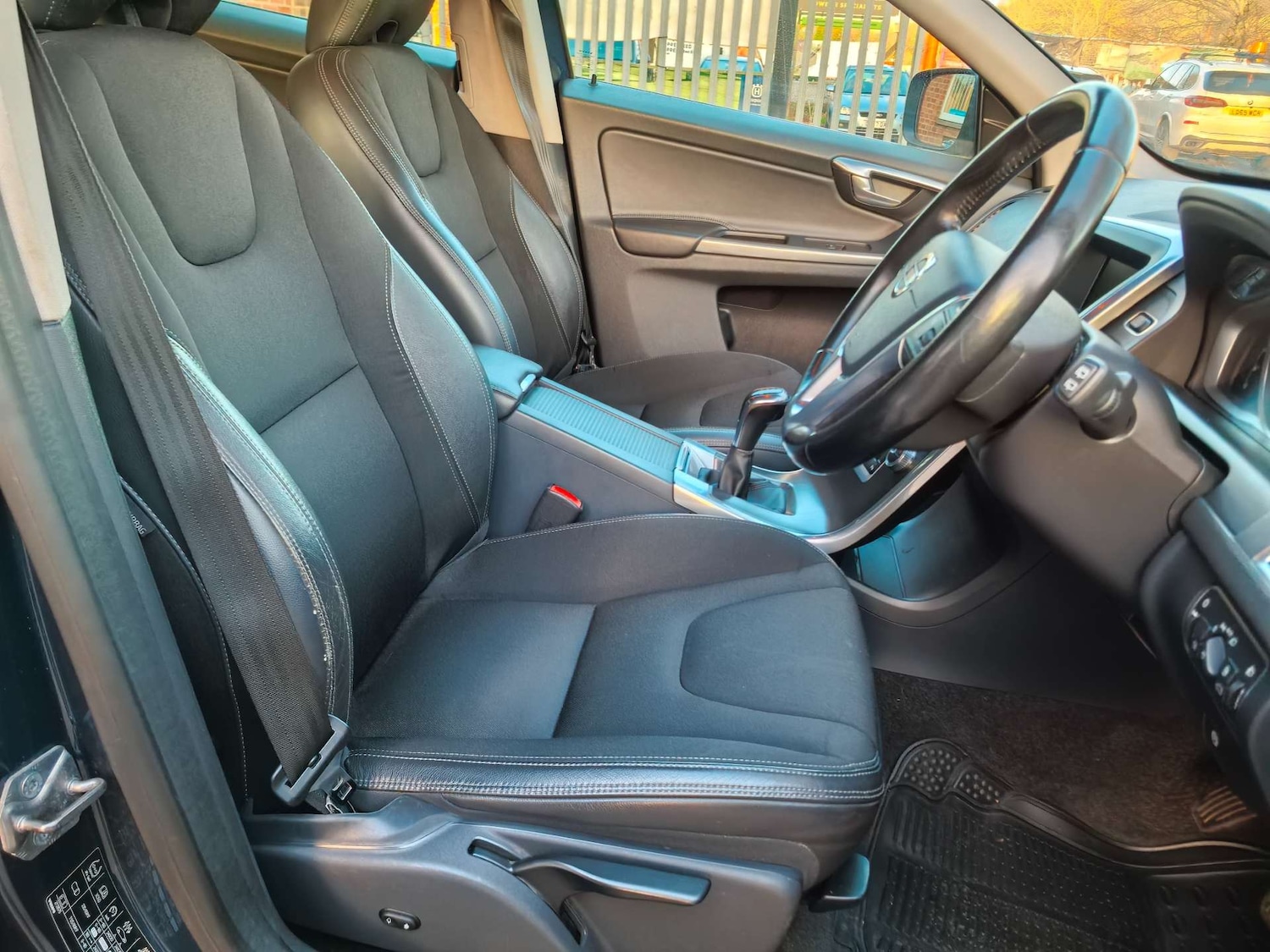 Used Volvo XC60 2015 for sale - 76855488: Photo 58