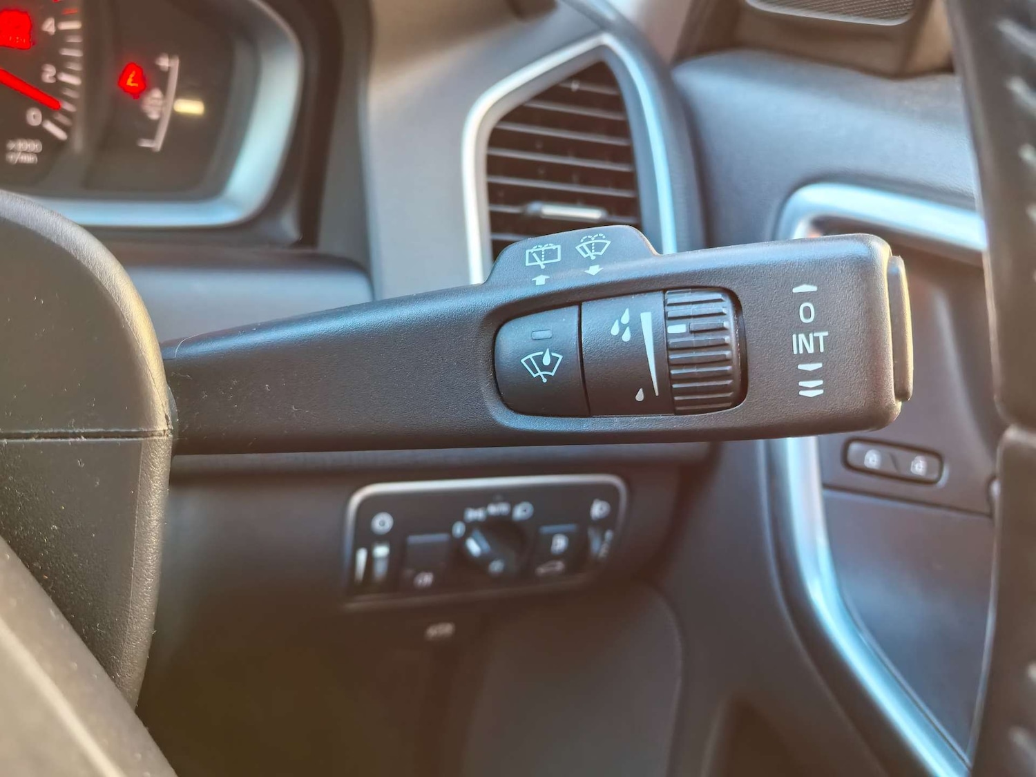 Used Volvo XC60 2015 for sale - 76855488: Photo 63