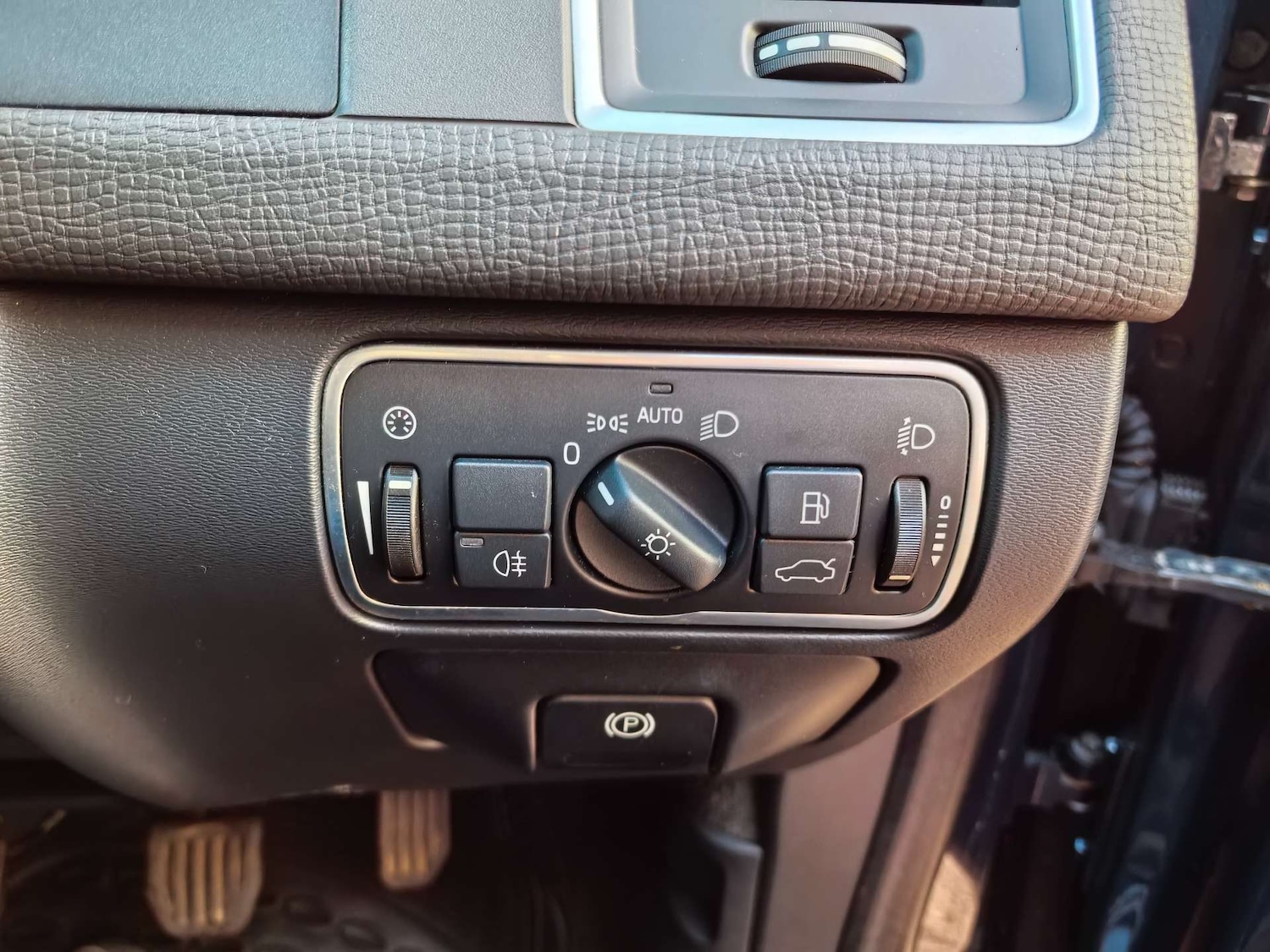 Used Volvo XC60 2015 for sale - 76855488: Photo 66