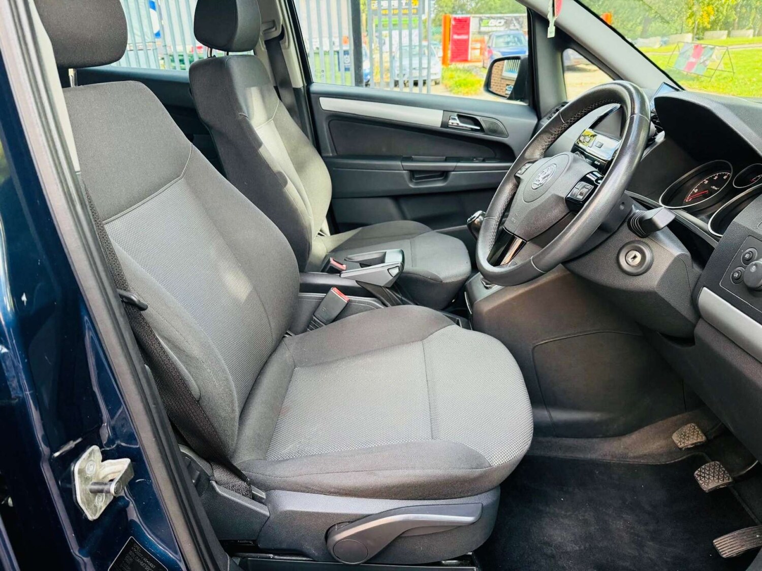 Used Vauxhall Zafira 2011 for sale - 76004762: Photo 35