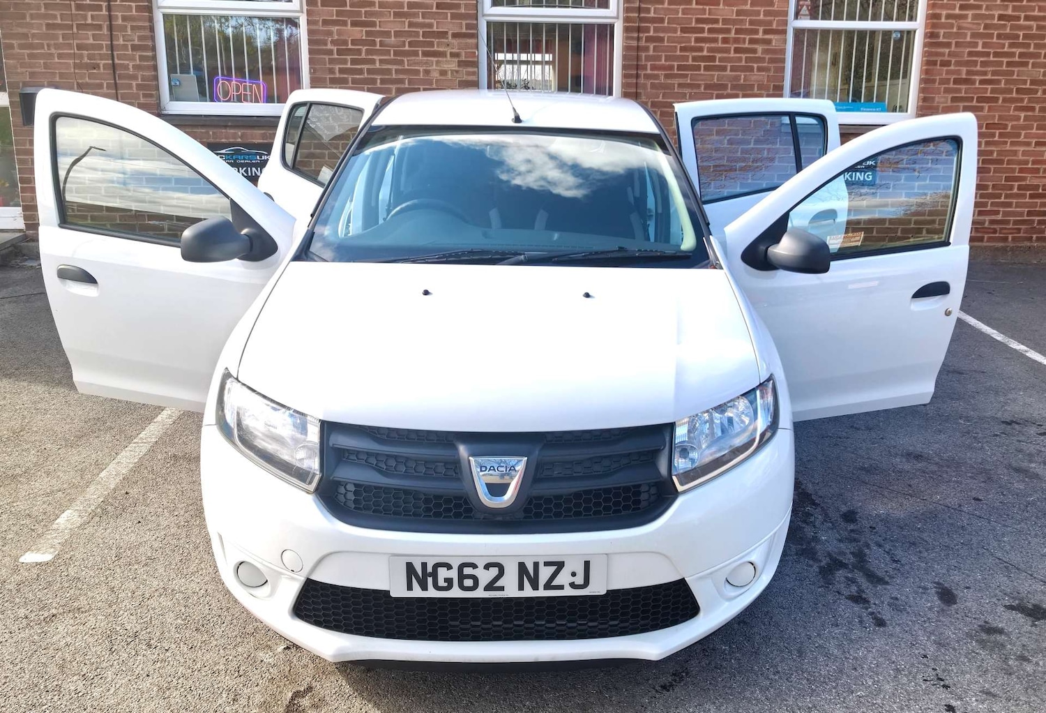 Used Dacia Sandero 2013 for sale - 76600667: Photo 100