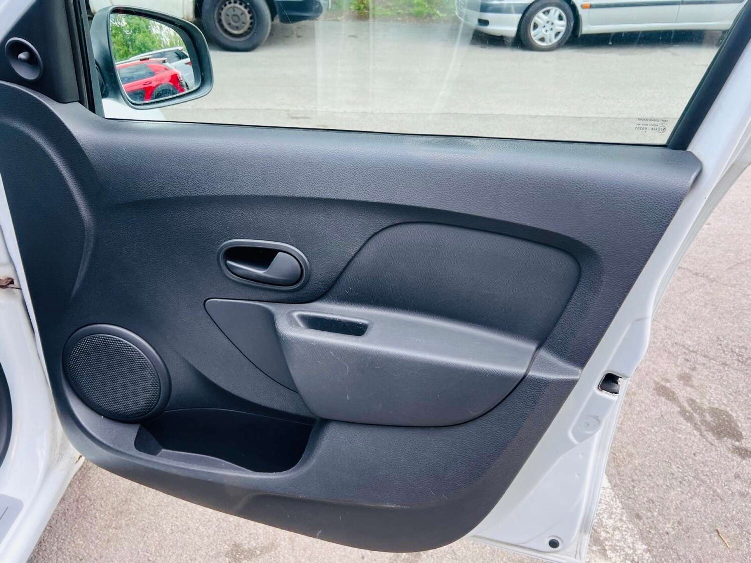 Used Dacia Sandero 2013 for sale - 76600667: Photo 23