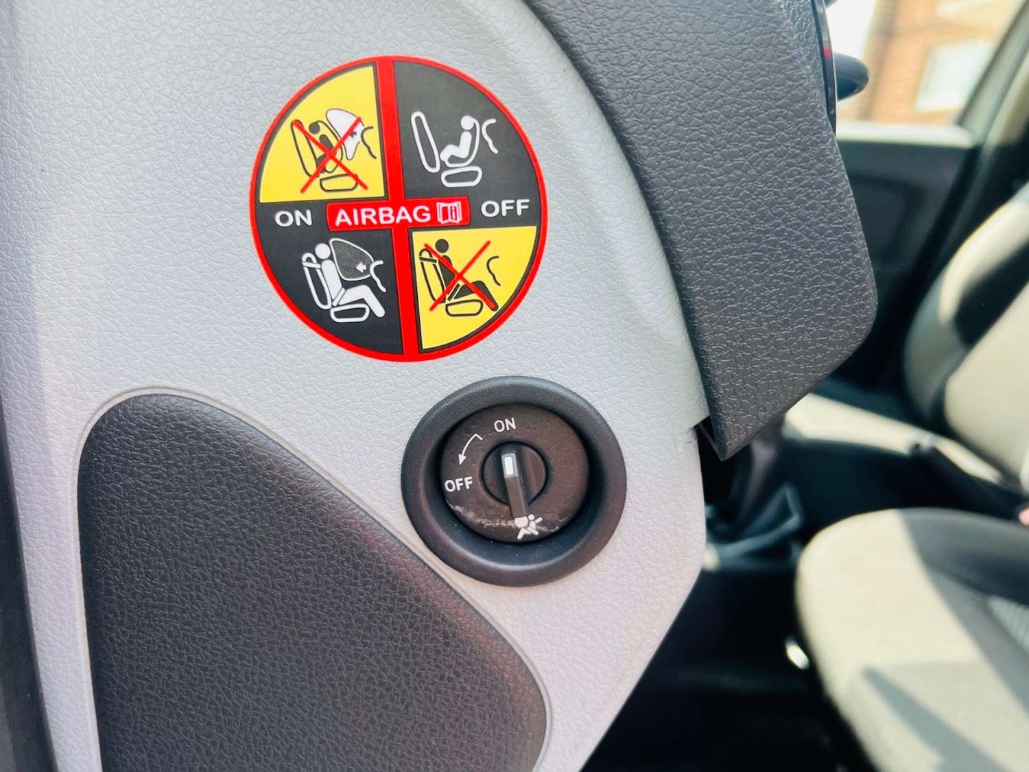 Used Dacia Sandero 2013 for sale - 76600667: Photo 59