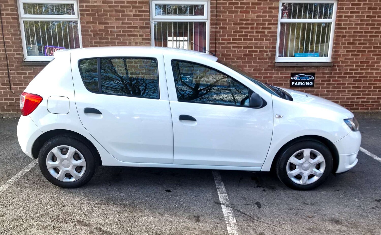 Used Dacia Sandero 2013 for sale - 76600667: Photo 90