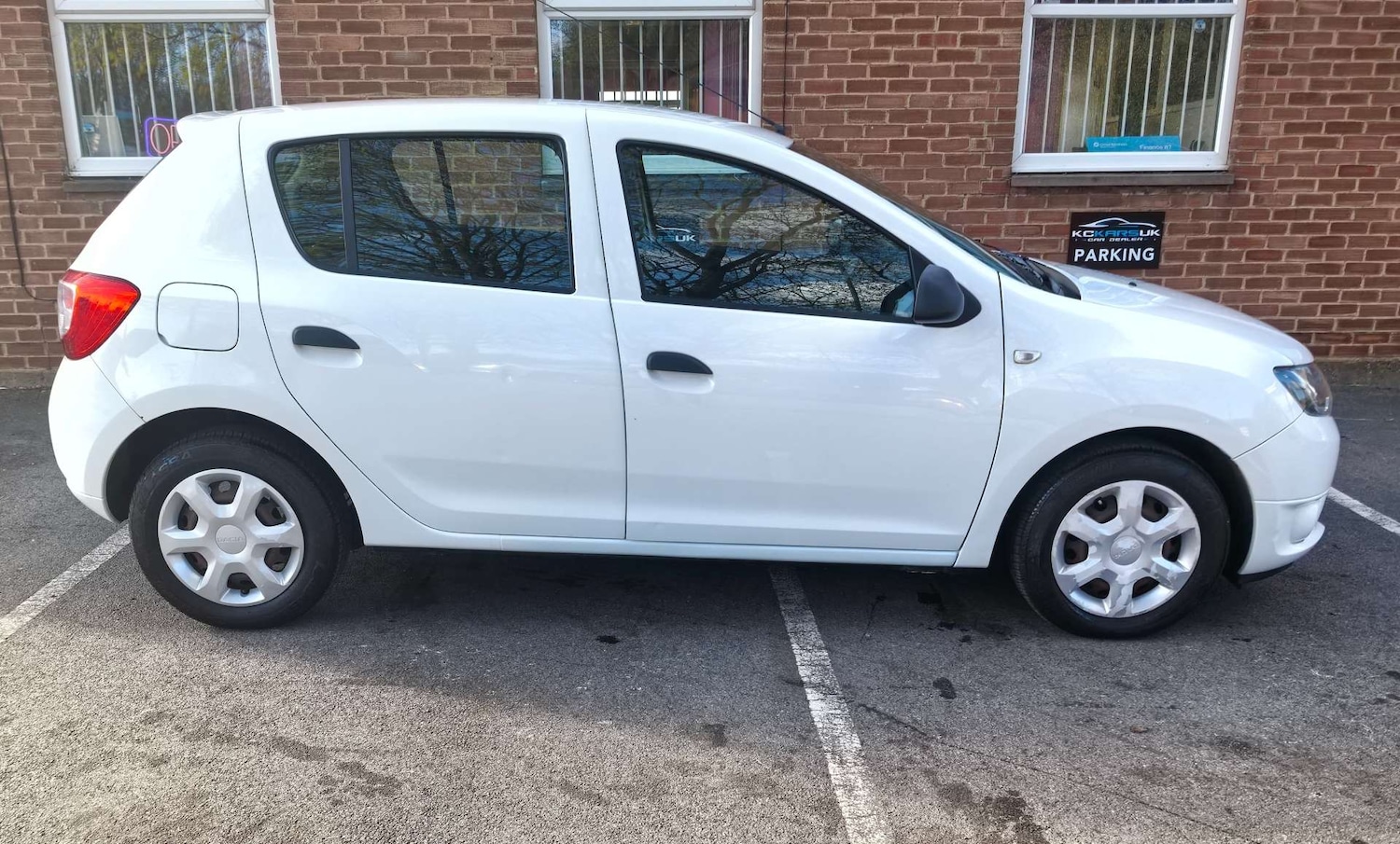 Used Dacia Sandero 2013 for sale - 76600667: Photo 99