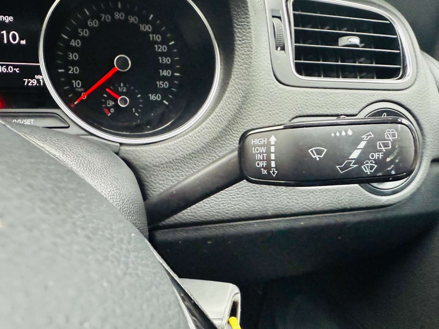 Used Volkswagen Polo 2015 for sale - 76601406: Photo 23