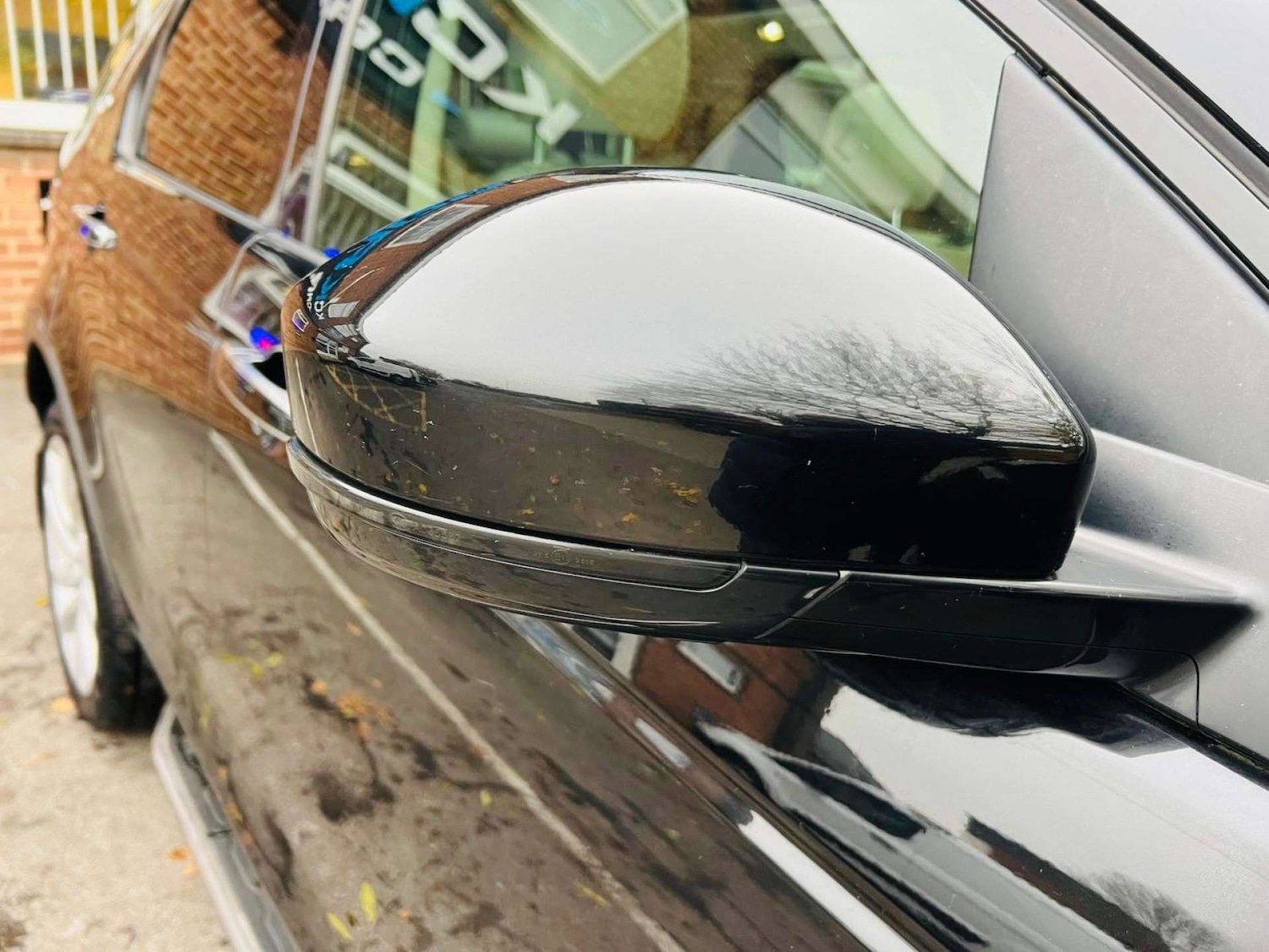 Used Land Rover Discovery Sport 2017 for sale - 76600640: Photo 16