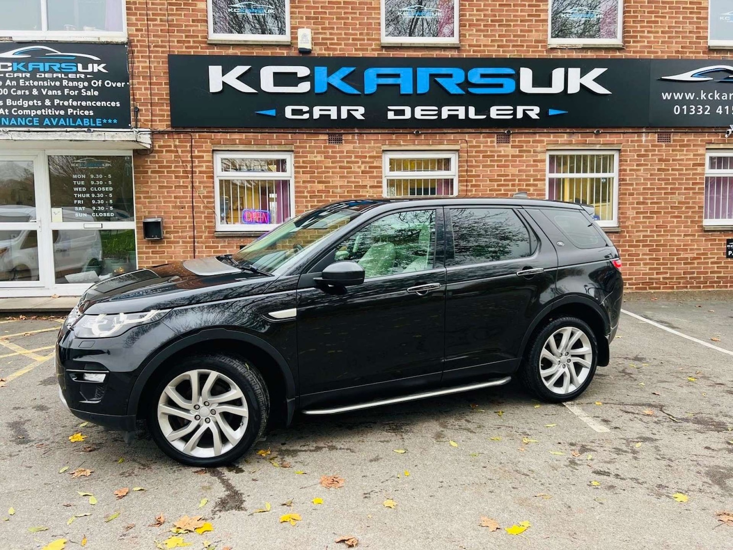 Used Land Rover Discovery Sport 2017 for sale - 76600640: Photo 17
