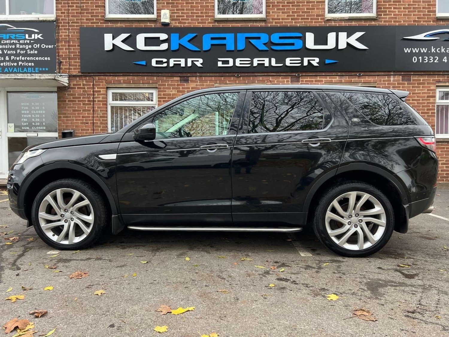 Used Land Rover Discovery Sport 2017 for sale - 76600640: Photo 2