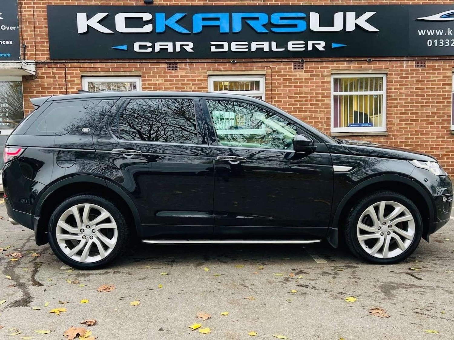 Used Land Rover Discovery Sport 2017 for sale - 76600640: Photo 3