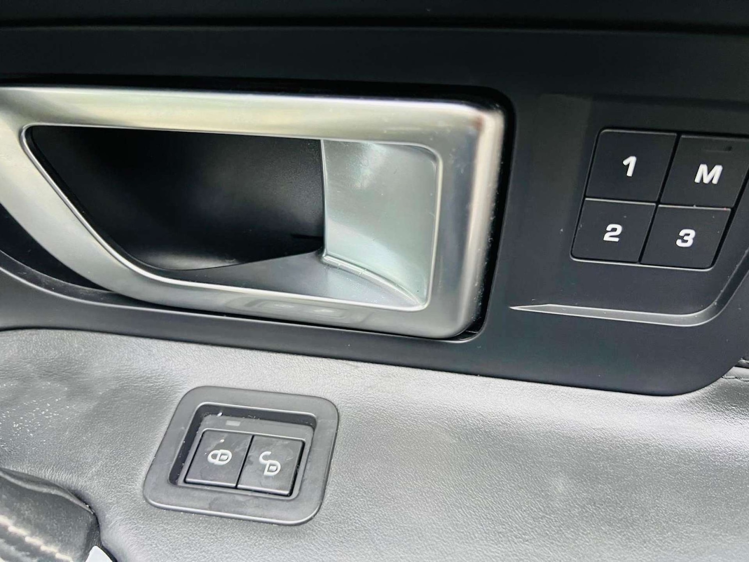 Used Land Rover Discovery Sport 2017 for sale - 76600640: Photo 33