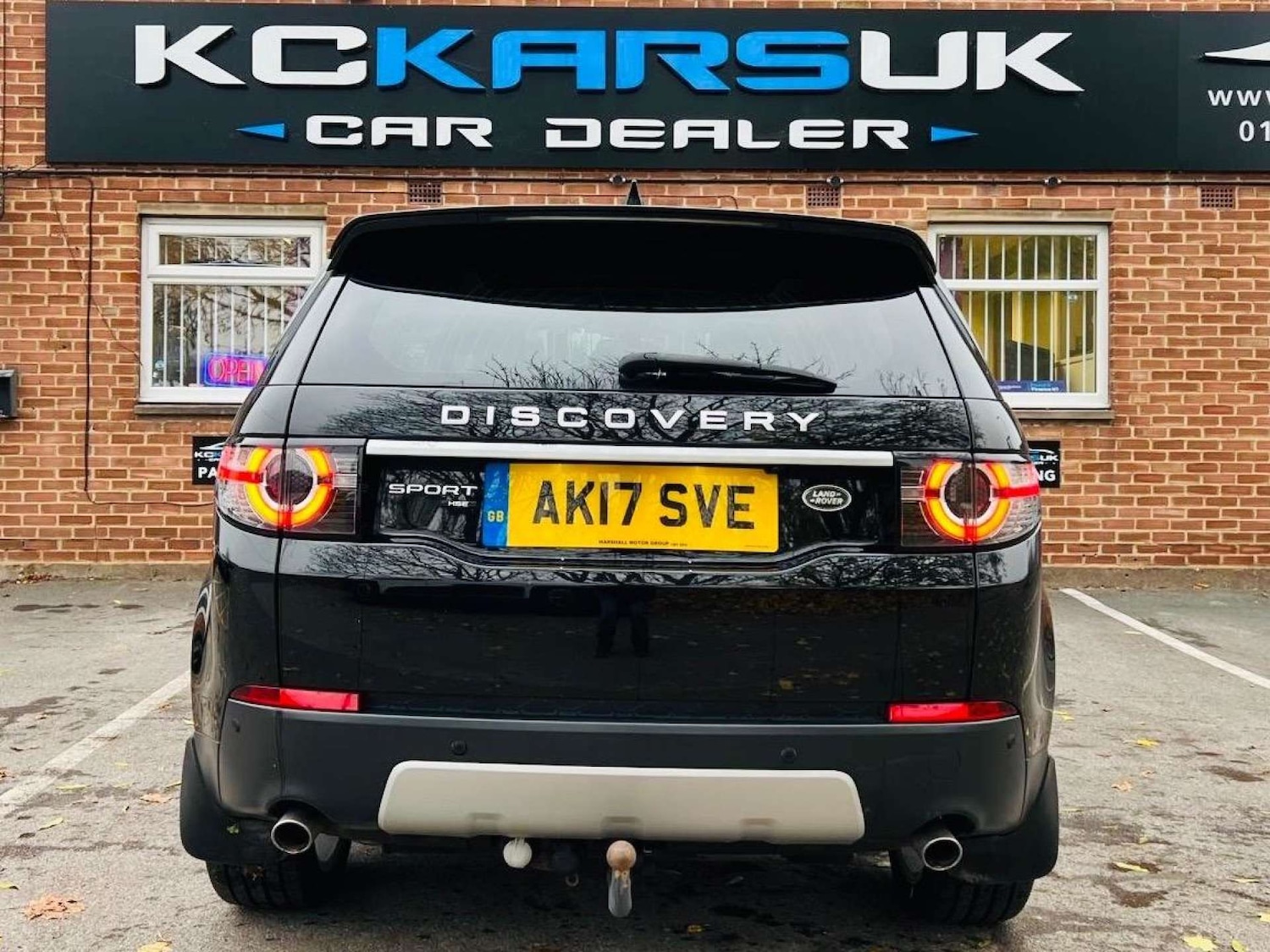 Used Land Rover Discovery Sport 2017 for sale - 76600640: Photo 4