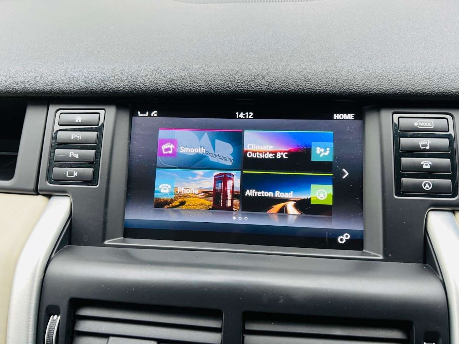 Used Land Rover Discovery Sport 2017 for sale - 76600640: Photo 40