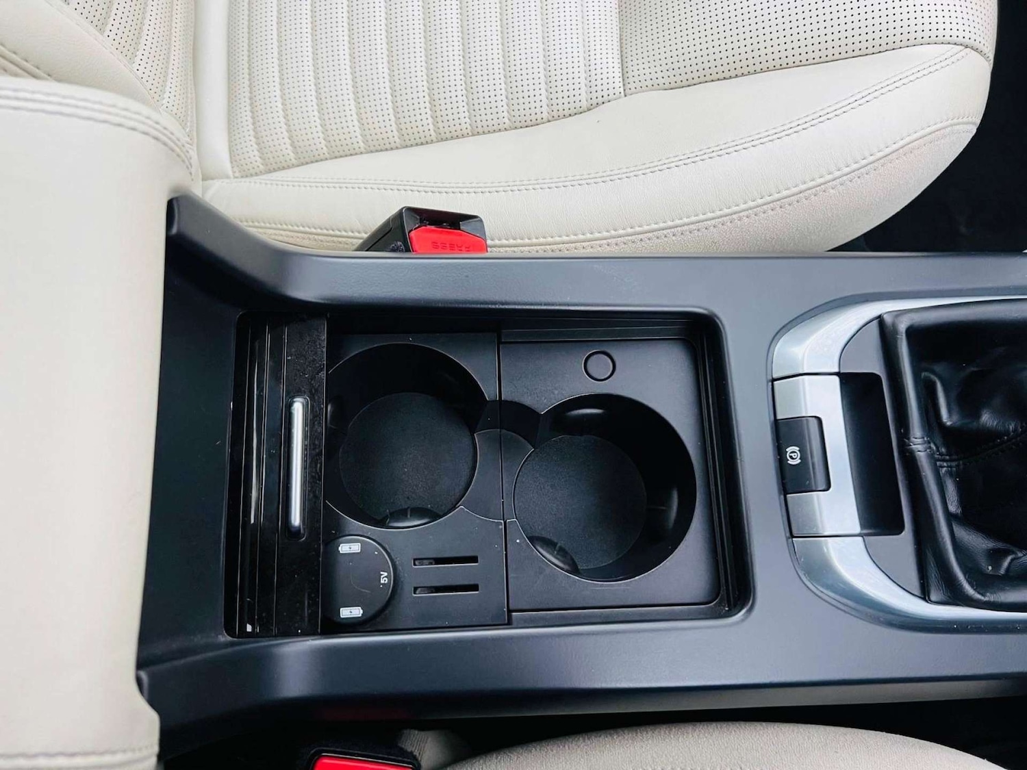 Used Land Rover Discovery Sport 2017 for sale - 76600640: Photo 43