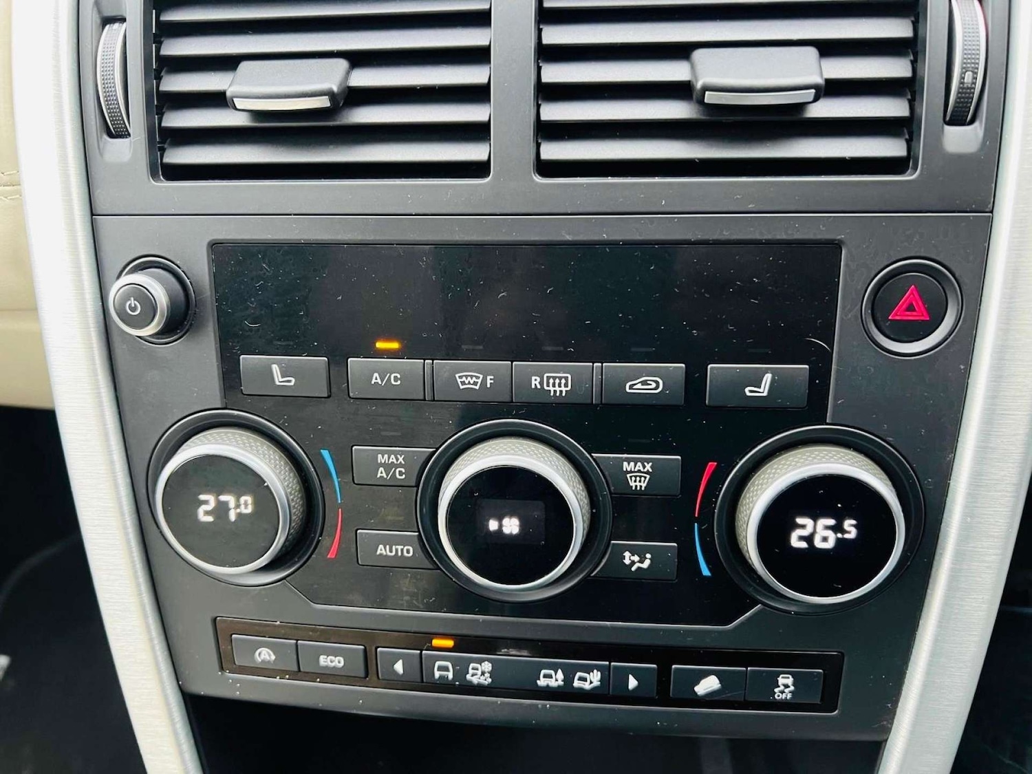 Used Land Rover Discovery Sport 2017 for sale - 76600640: Photo 45