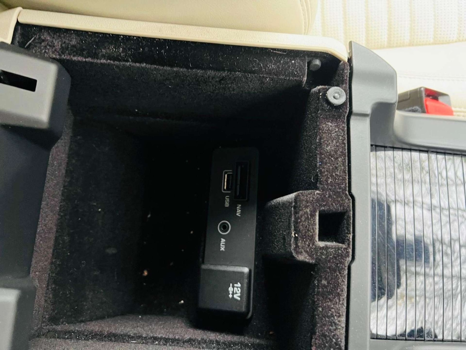 Used Land Rover Discovery Sport 2017 for sale - 76600640: Photo 47