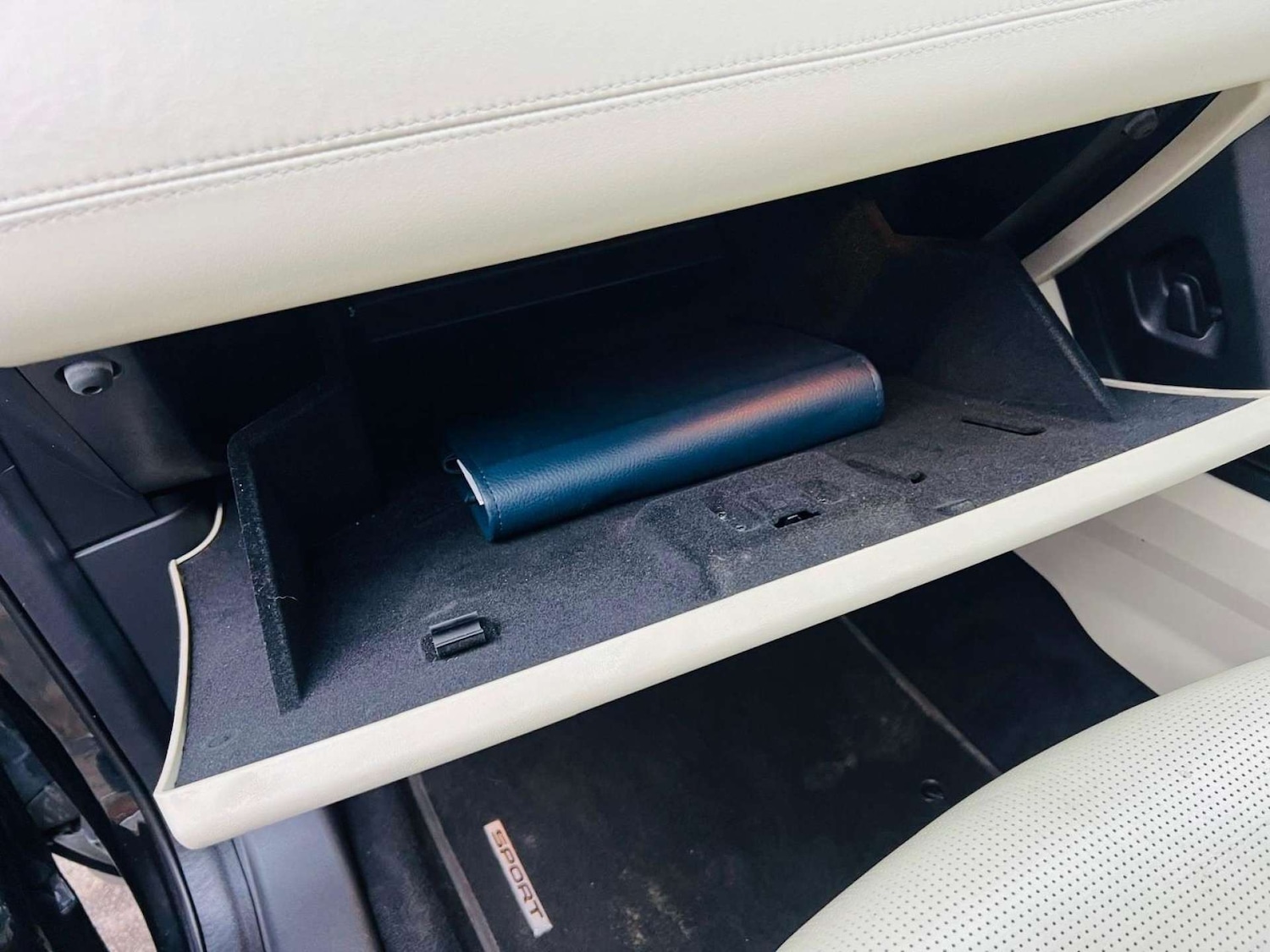 Used Land Rover Discovery Sport 2017 for sale - 76600640: Photo 60