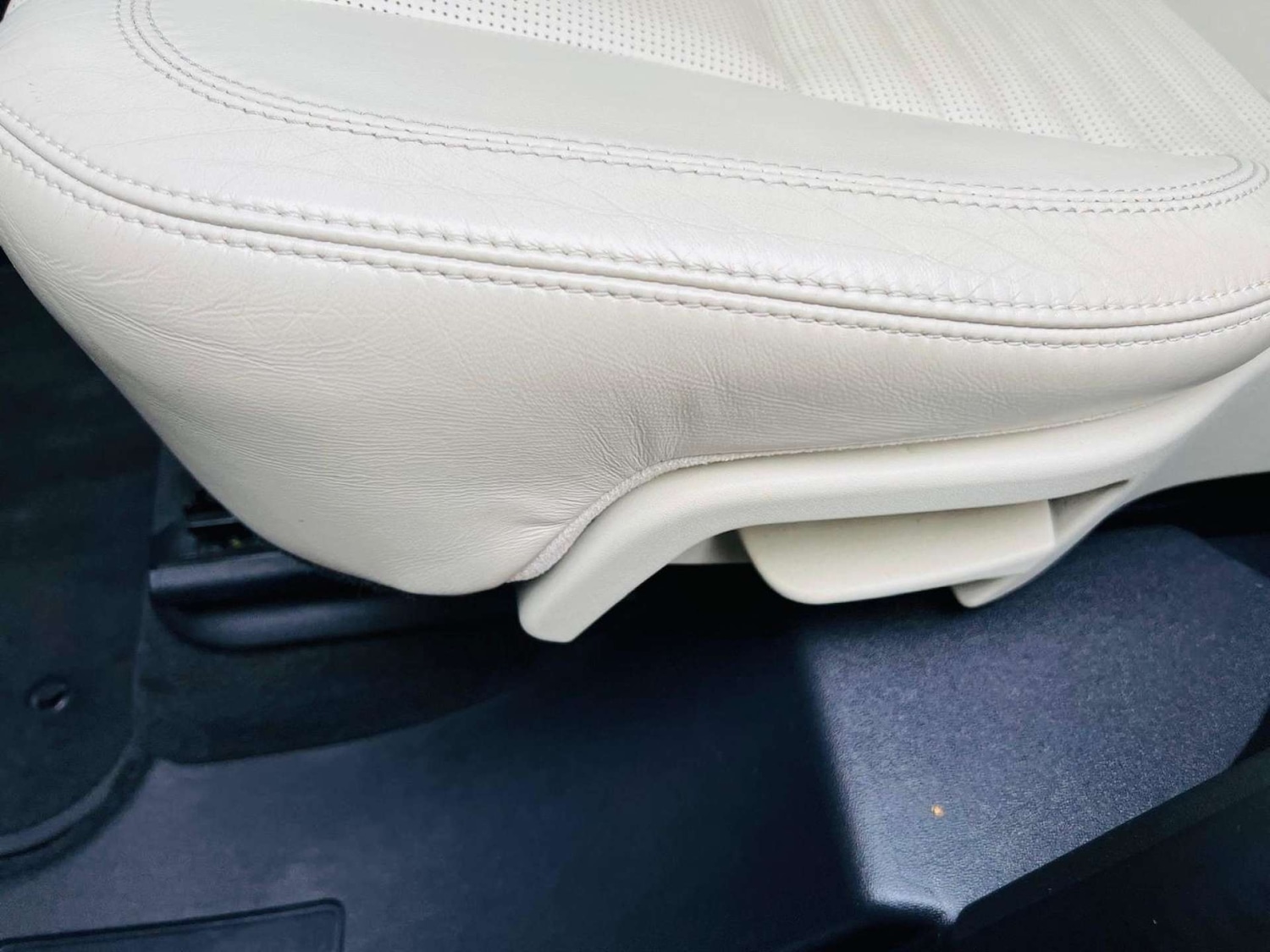 Used Land Rover Discovery Sport 2017 for sale - 76600640: Photo 65