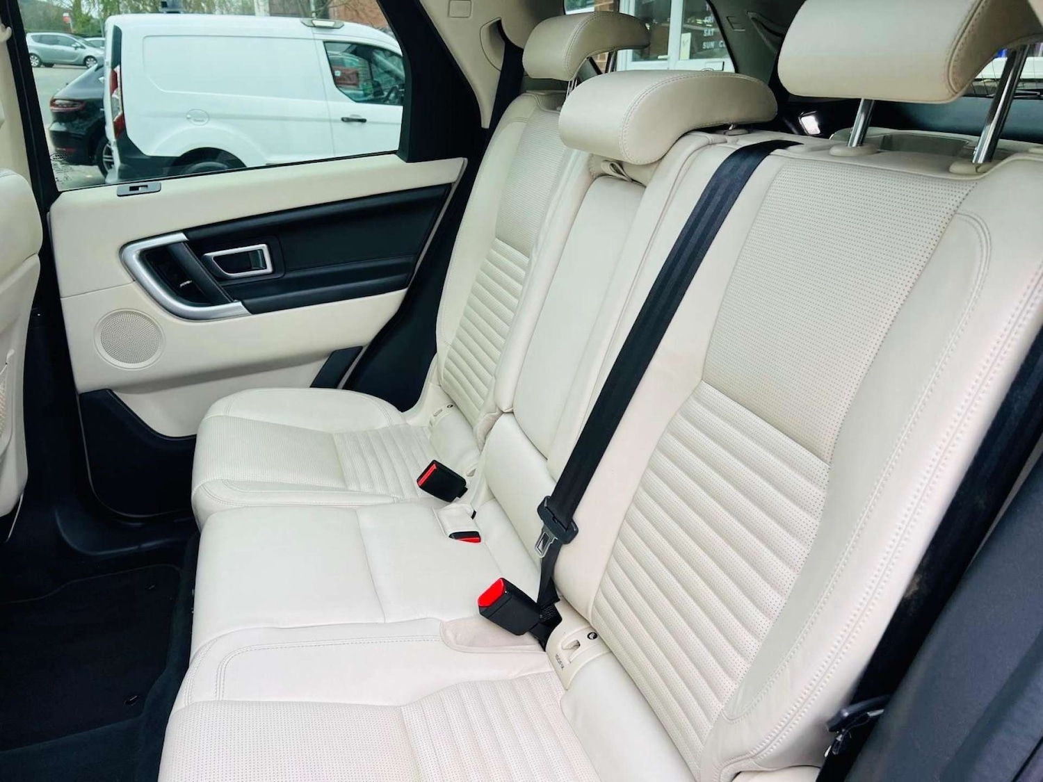 Used Land Rover Discovery Sport 2017 for sale - 76600640: Photo 66