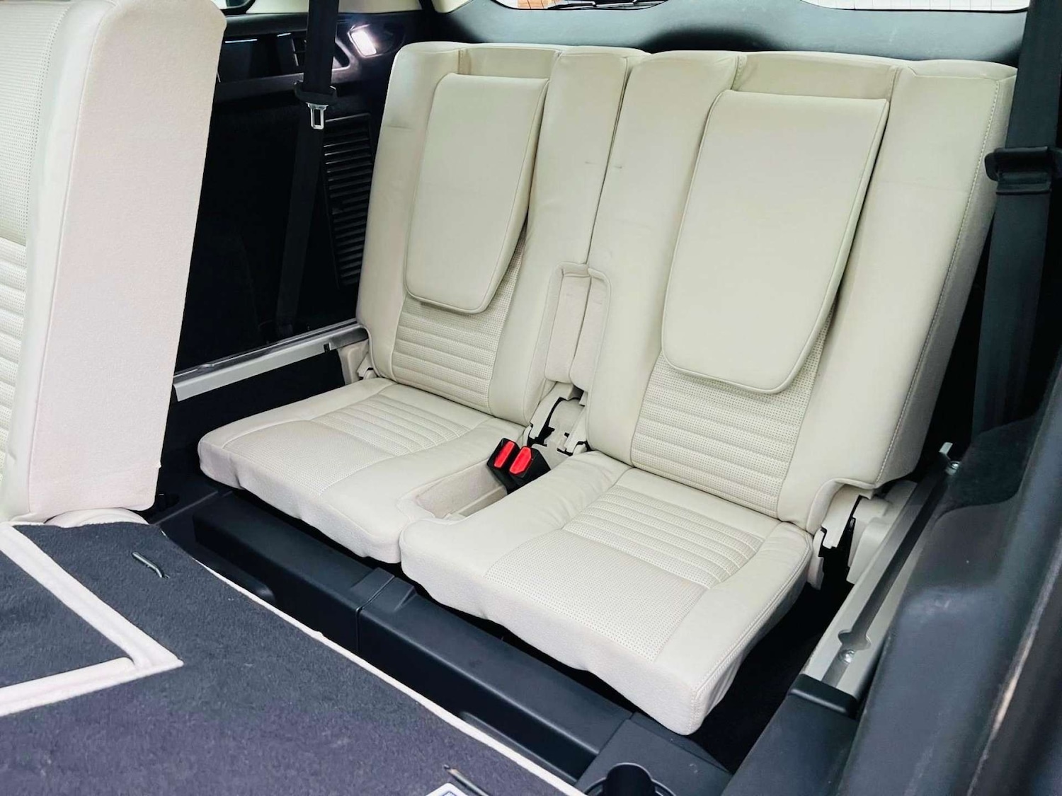 Used Land Rover Discovery Sport 2017 for sale - 76600640: Photo 68