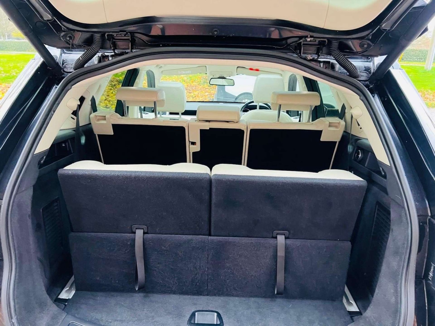 Used Land Rover Discovery Sport 2017 for sale - 76600640: Photo 71