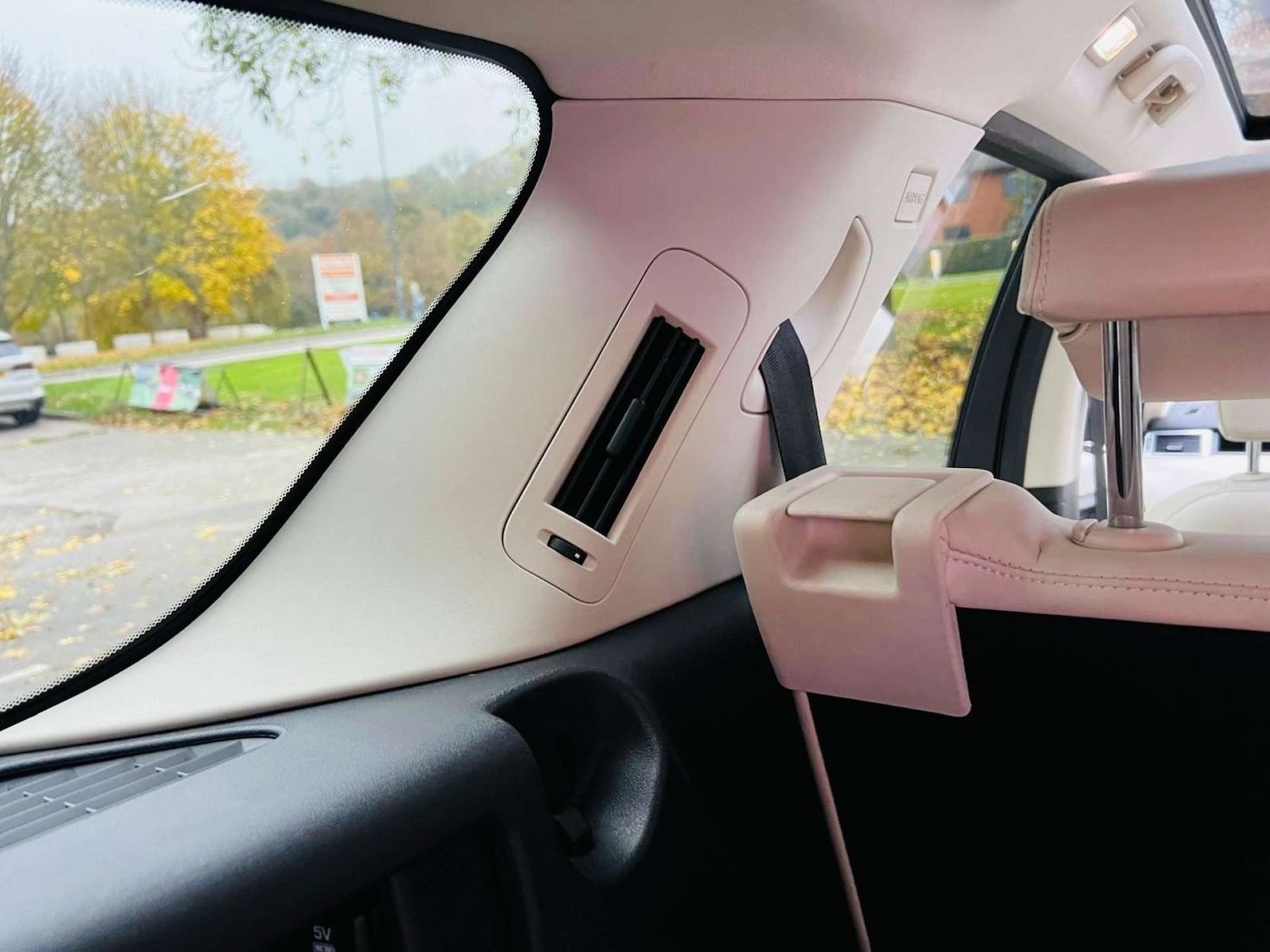 Used Land Rover Discovery Sport 2017 for sale - 76600640: Photo 75