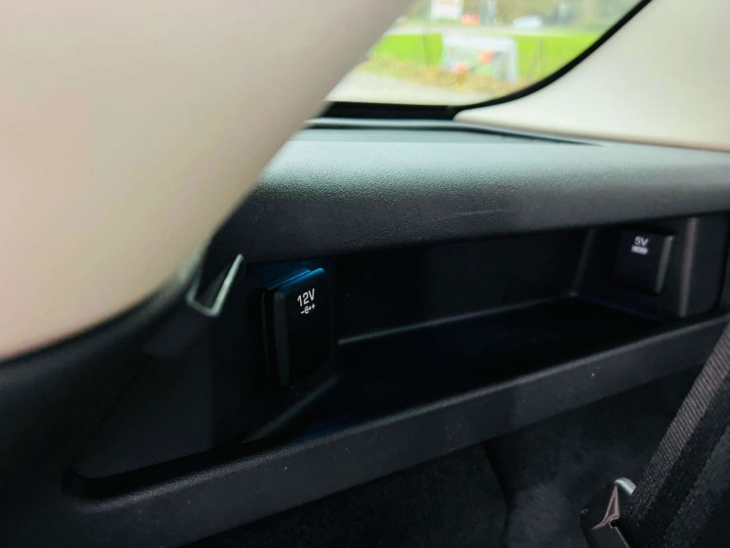 Used Land Rover Discovery Sport 2017 for sale - 76600640: Photo 78