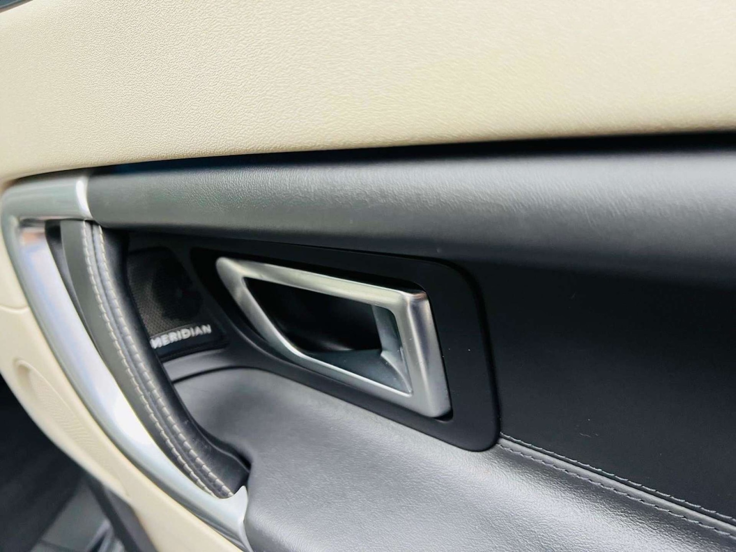 Used Land Rover Discovery Sport 2017 for sale - 76600640: Photo 80