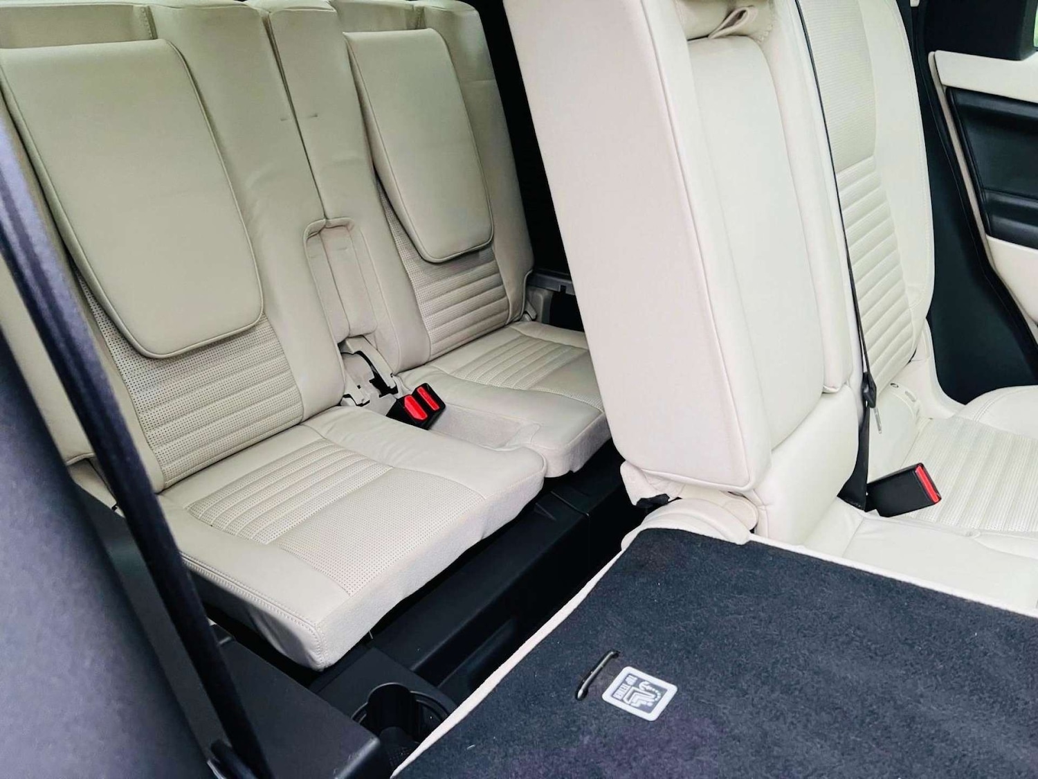 Used Land Rover Discovery Sport 2017 for sale - 76600640: Photo 82