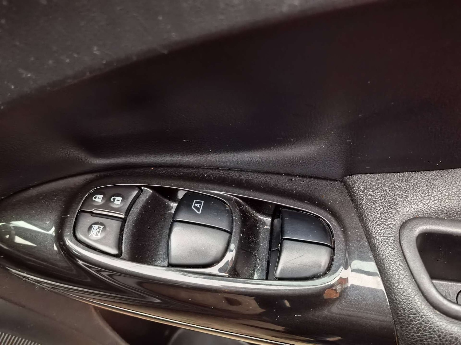 Used Nissan Juke 2015 for sale - 76941042: Photo 68