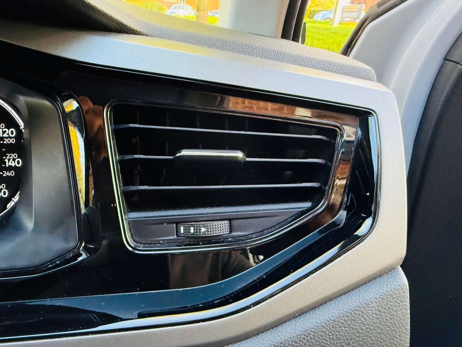 Used Volkswagen Polo 2018 for sale - 76601432: Photo 50