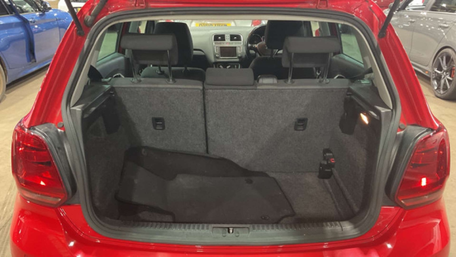 Used Volkswagen Polo 2017 for sale - 78215498: Photo 11